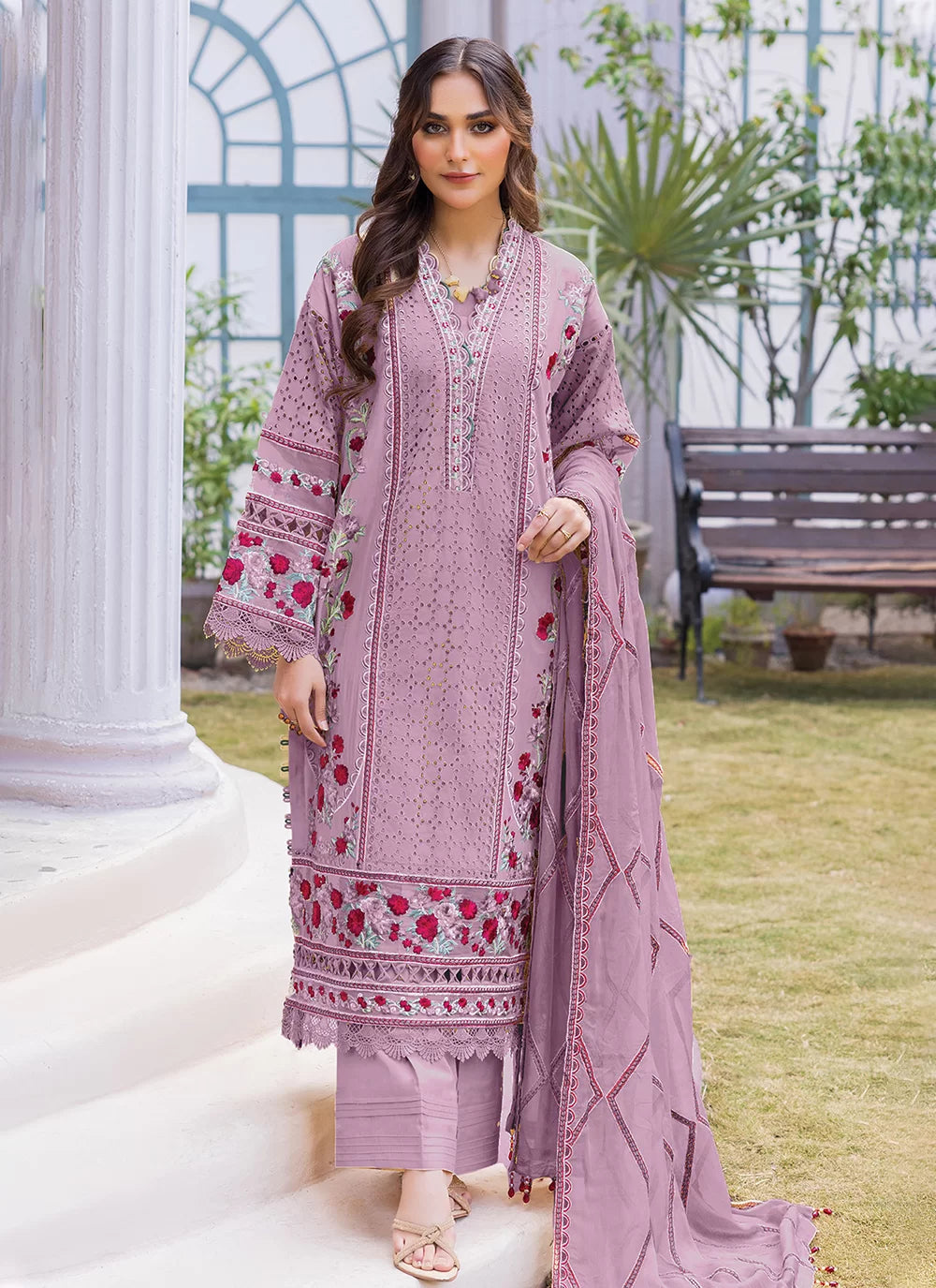 Purple Georgette Embroidered Work Pakistani Salwar Suit For Ceremonial