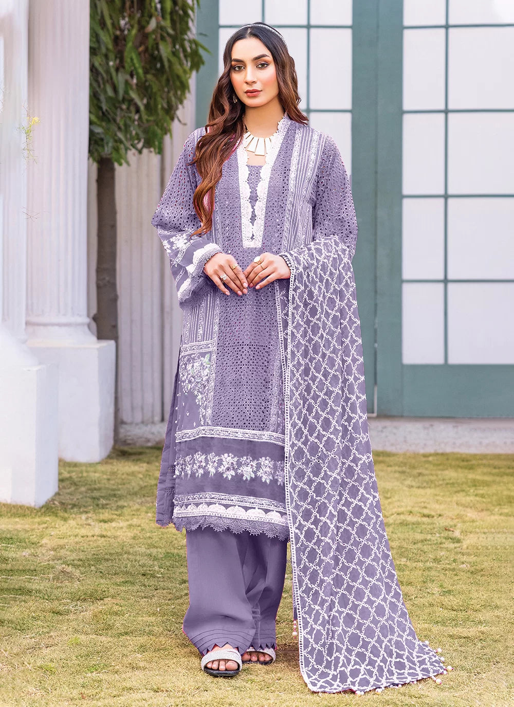 Purpul Georgette Salwar Suit With Embroidered Work For Women