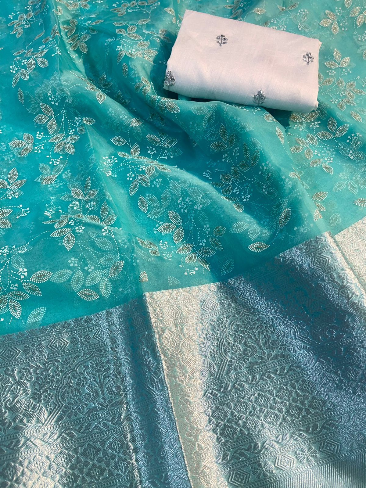 Party Wear Organza Jacquard Zari Weaving  Saree