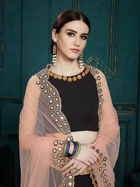 काला जॉर्जेट कढ़ाई वाला लहंगा