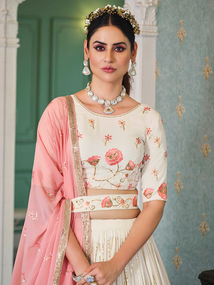 पर्ल व्हाइट जॉर्जेट कढ़ाई वाला डिजाइनर लहंगा