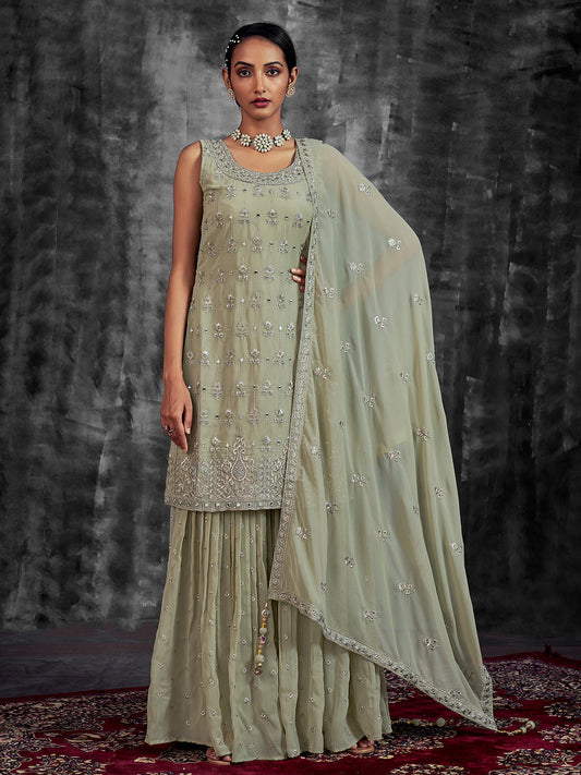 हरे रंग की कढ़ाई वाला पार्टीवियर सिला हुआ कुर्ता सेट