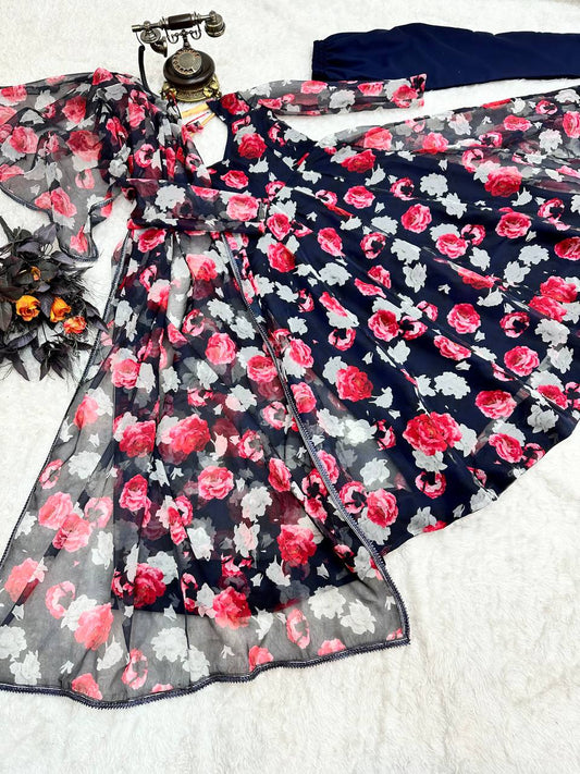 खूबसूरत ऑर्गेना प्रिंटेड वर्क गाउन