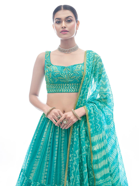 समुद्री हरा जकार्ड कढ़ाई वाला डिजाइनर लहंगा