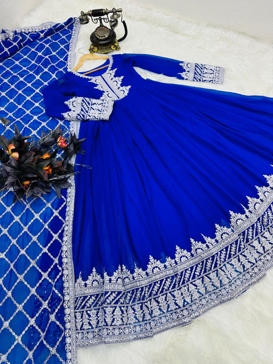 खूबसूरत जॉर्जेट सीक्वेंस वर्क गाउन