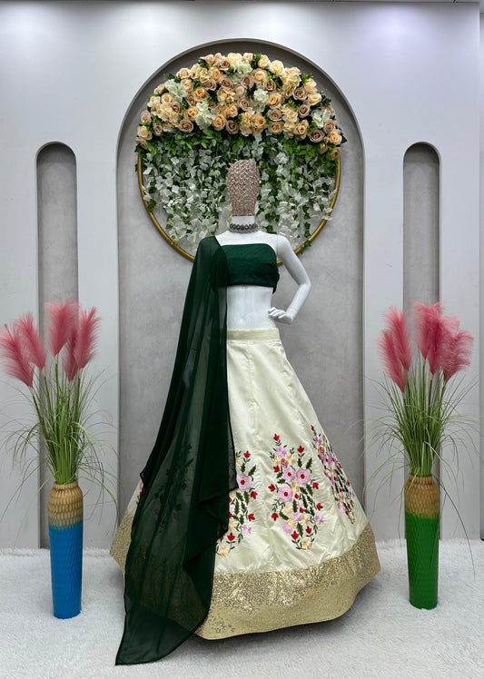 खूबसूरत फैंटम सिल्क वर्क लहंगा चोली