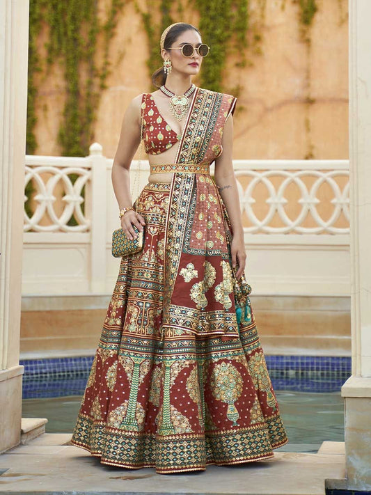 मल्टीकलर रजवाड़ी सिल्क मिरर वर्क ब्राइडल डिज़ाइनर लहंगा