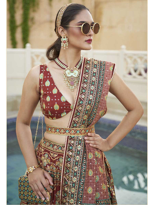 मल्टीकलर रजवाड़ी सिल्क मिरर वर्क ब्राइडल डिज़ाइनर लहंगा