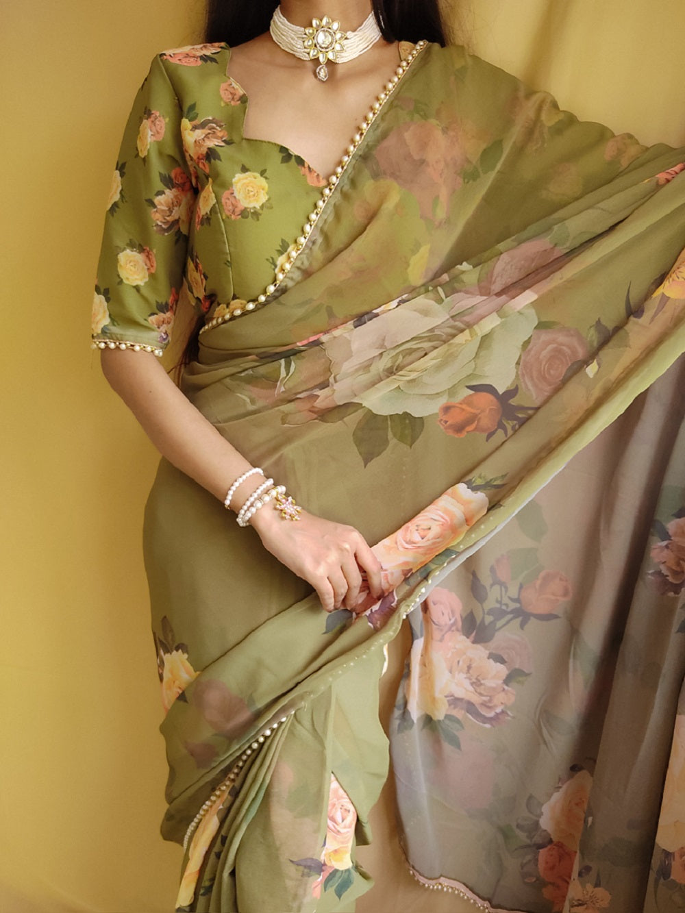 Mehndi Color Printed With Peral Lace Border Georgette Stylist Saree