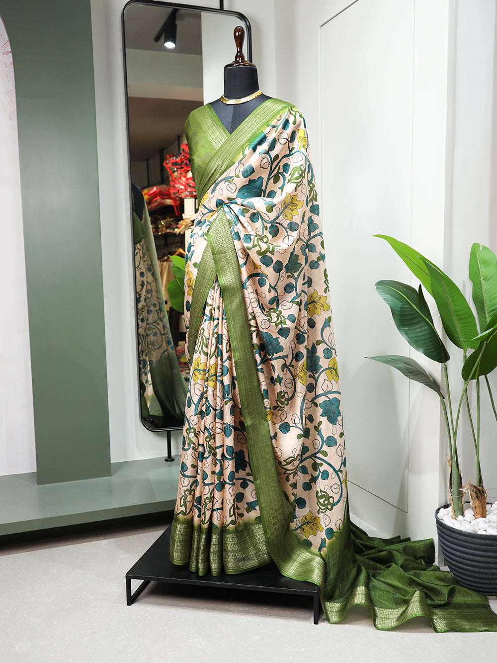 Green Color Printed With Zari Border Dola Silk Saree